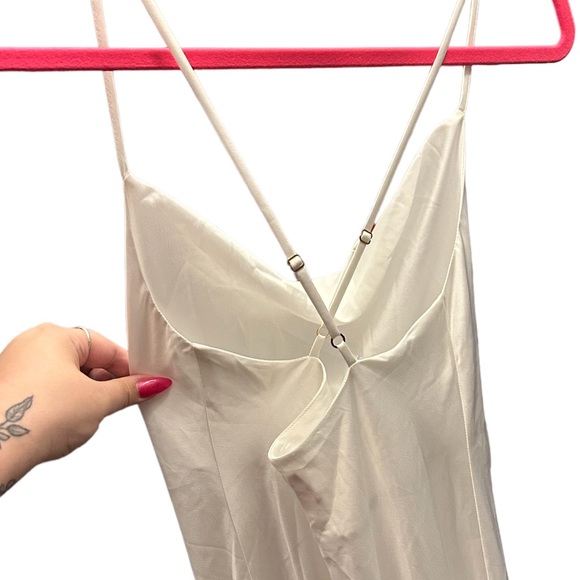 Show Me Your MuMu White Maxi Prom/Hoco Dress NWOT - Picture 3 of 4